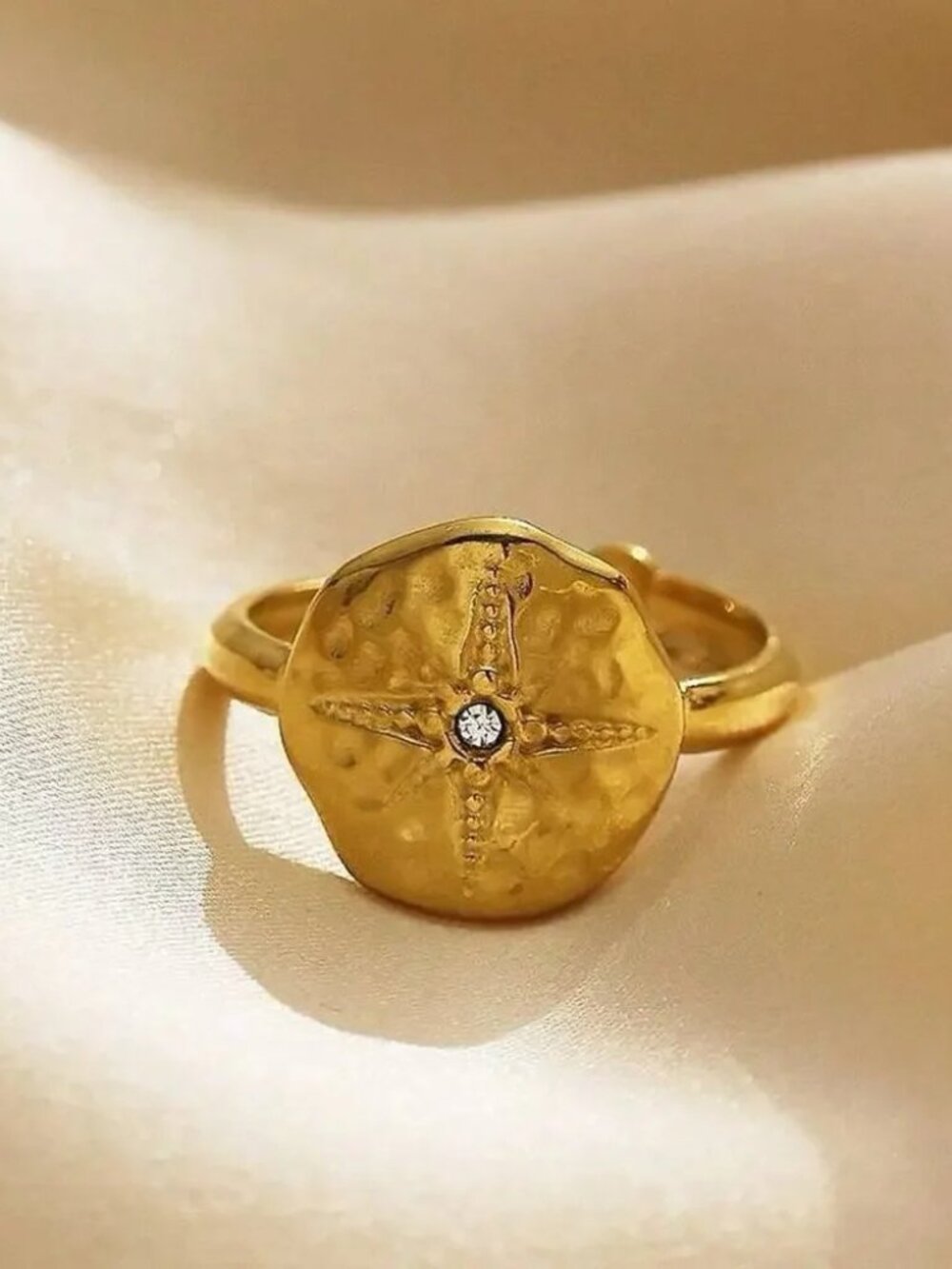 Anthropologie Ring Sz 6 Gold Star Hammered Starburst Artisan CZ VTG Molten Open
